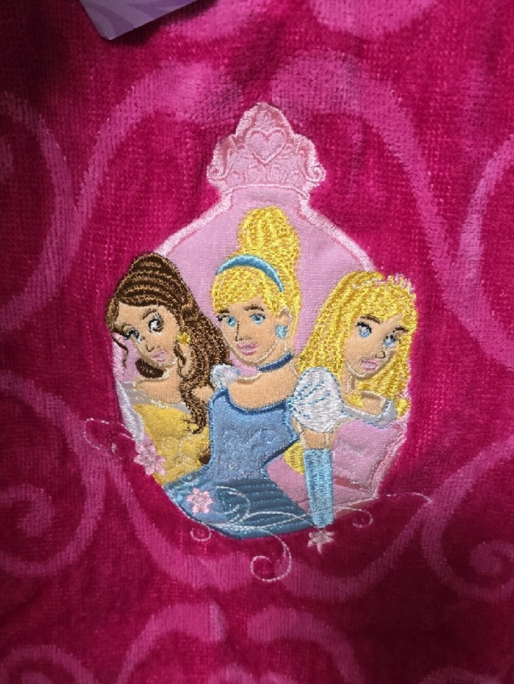 Disney Princess Pink Beach Towel Size 34in x 63in - Picture 3 of 9
